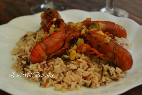 Arroz salteado con cangrejos de río