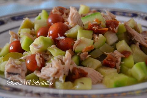Ensalada templada de calabacín y bonito del norte