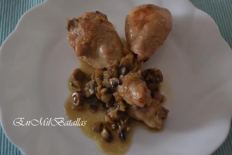 Jamoncitos de pollo guisados con champiñones
