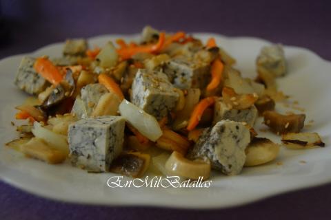 Salteado de verduritas y tofu griego
