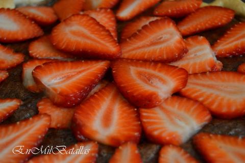 Tarta de chocolate y fresas