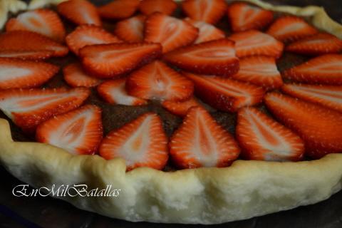 Tarta de chocolate y fresas