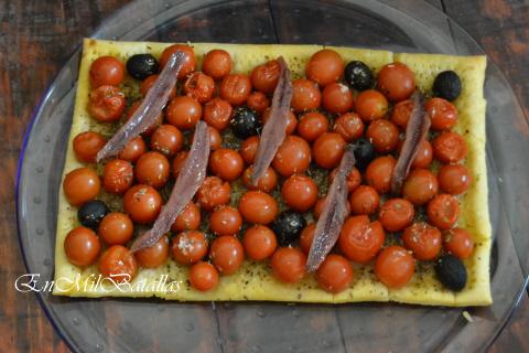 Hojaldres de tomatitos y anchoas