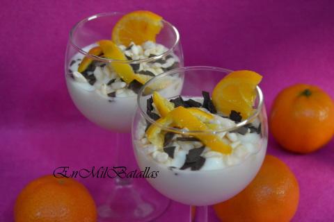 Copas de yogur y mandarina