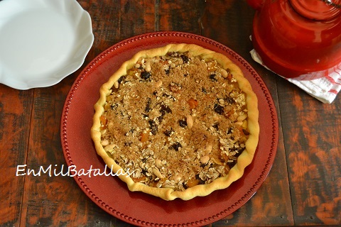 Tarta de manzana con frutas secas