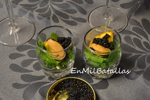 Vasitos de mejillones y caviar
