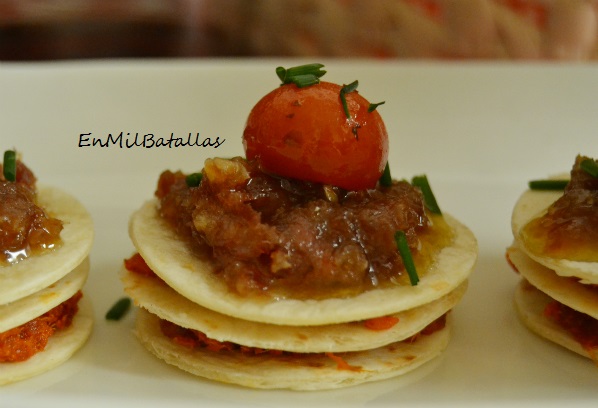 Montaditos de crema de chorizo y virutas de jamón - En Mil Batallas