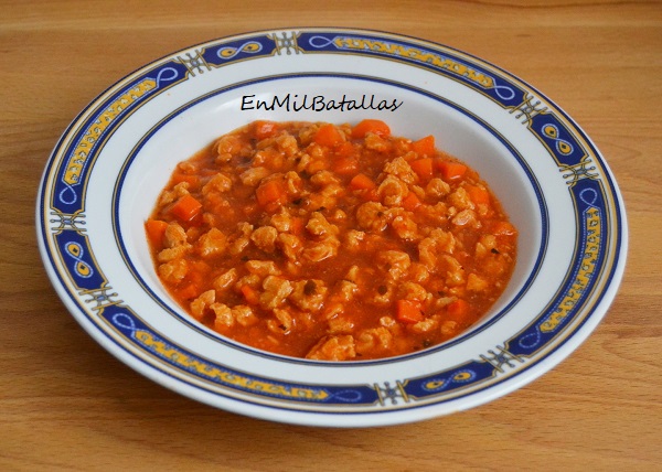 Sopa cremosa de verduras y soja texturizada