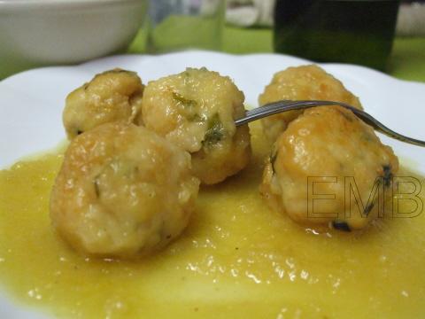 Albóndigas de pollo en salsa de manzana