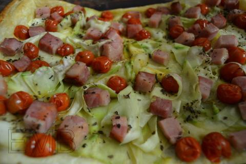 Hojaldre de calabacín y tomatitos
