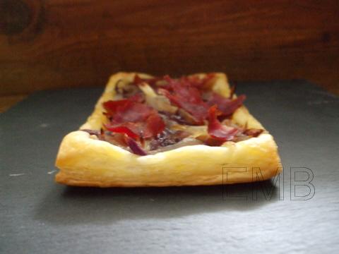 Hojaldre de cebolla y jamón
