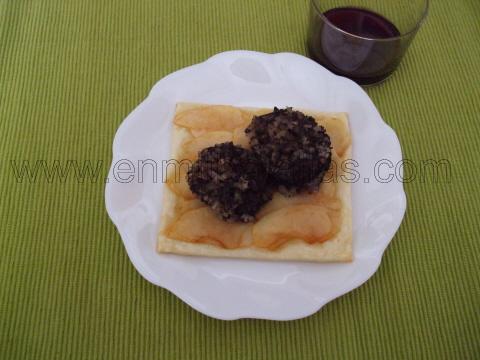Hojaldres de manzana y morcilla