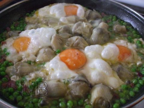 Huevos escalfados con verduritas