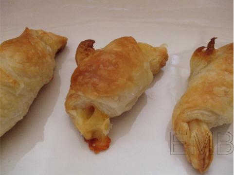 Mini falsos croissants de jamón y queso