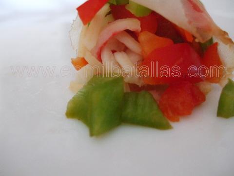 Rollitos orientales con relleno crujiente