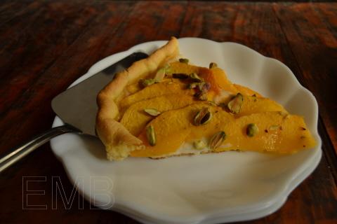 Tarta de melocotón y pistachos
