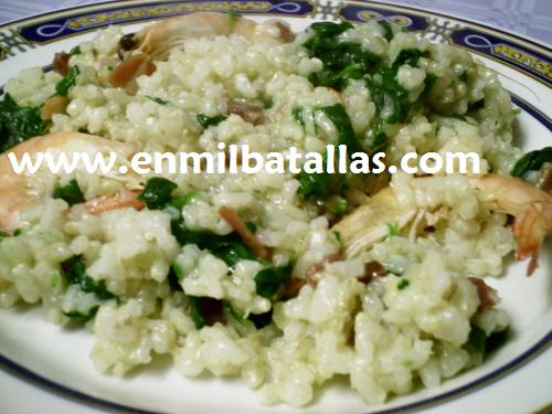 Arroz con espinacas y langostinos