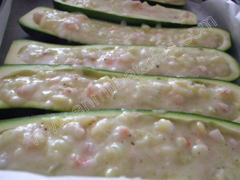 Barquitas de calabacín y gambas, antes de ir al horno