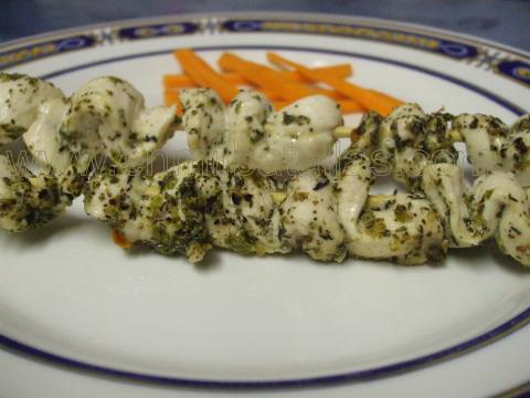 Brochetas picantes de pollo