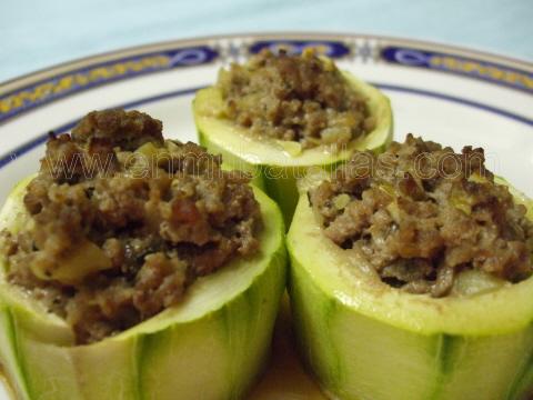 Calabacines rellenos de ternera