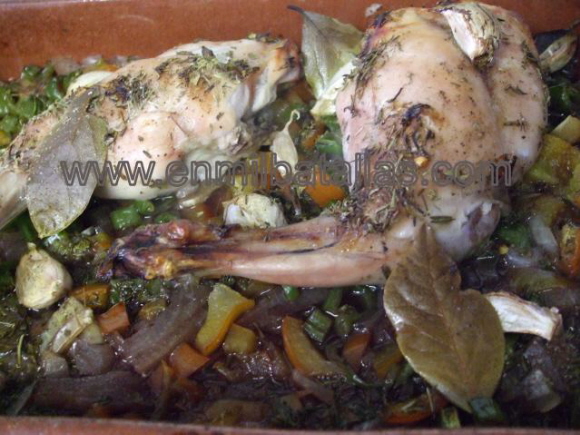 Conejo a los aromas, recién salido del horno