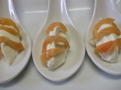 cucharitas de queso cremoso y salmón ahumado