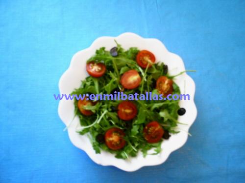 Ensalada de rúcula y tomatitos
