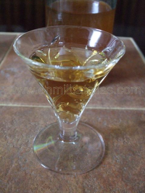 Licor de naranja casero