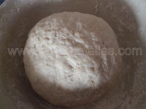 Masa de pan de ochos, durante el primer levado
