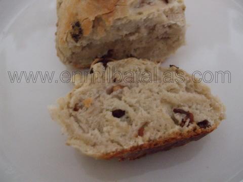 Panecillos de pasas y nueces