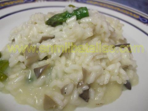 Risotto de setas y espárragos verdes