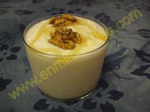 vasitos de yogur y nuez