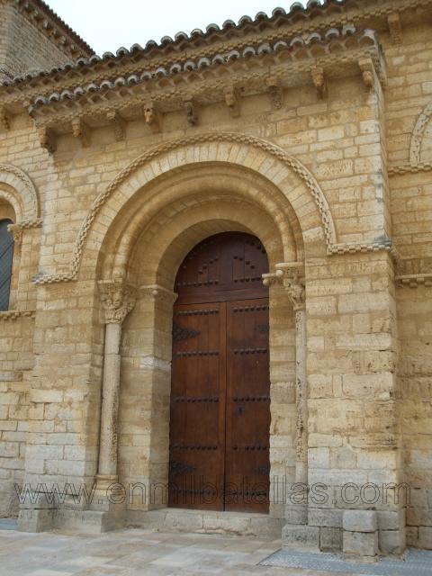 Iglesia de San Martín de Tours, en el camino de Santiago