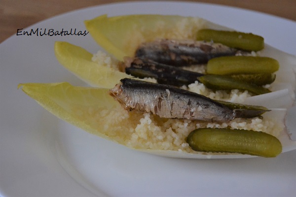 Barquitas de envida rellenas de cuscús con sardinitas - En Mil Batallas