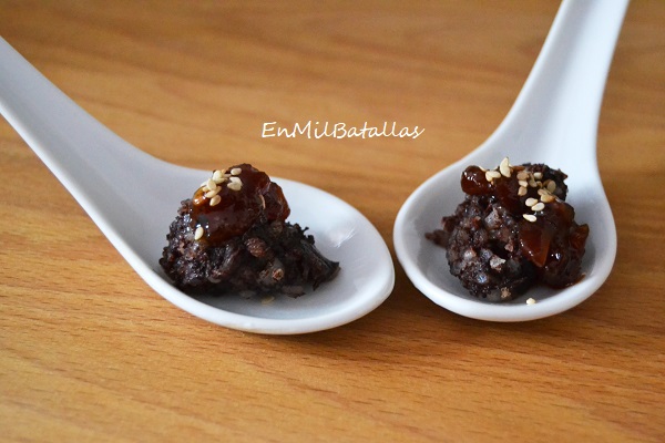 Cucharitas de morcilla con pimiento caramelizado agridulce - En Mil Batallas