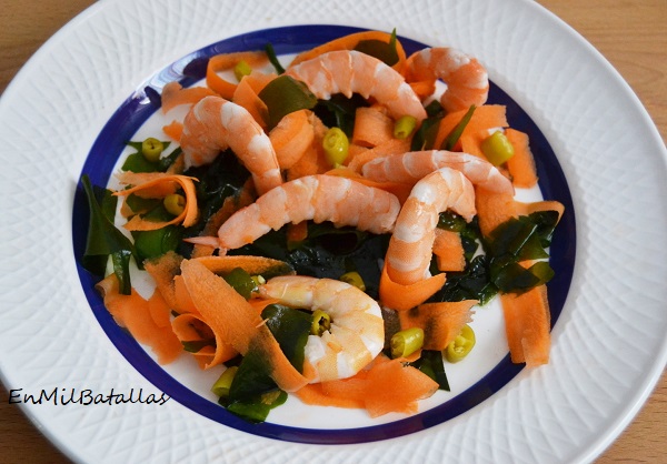 Ensaada de alga wakame con langostinos - En Mil Batallas