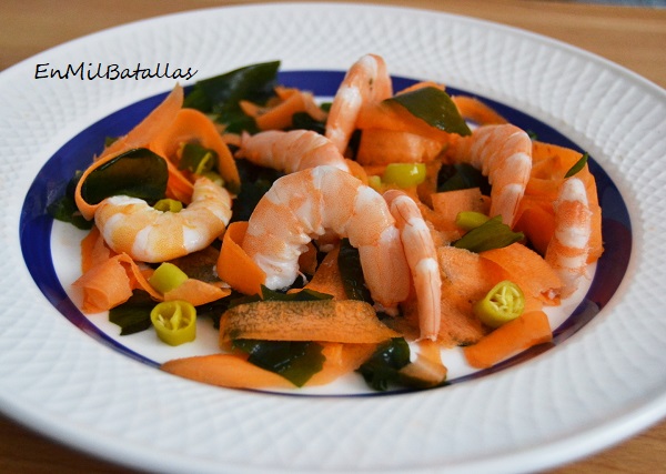 Ensalada de alga wakame con langostinos - En Mil Batallas