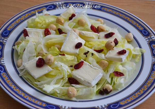 Ensalada de queso brie con avellanas - En Mil Batallas