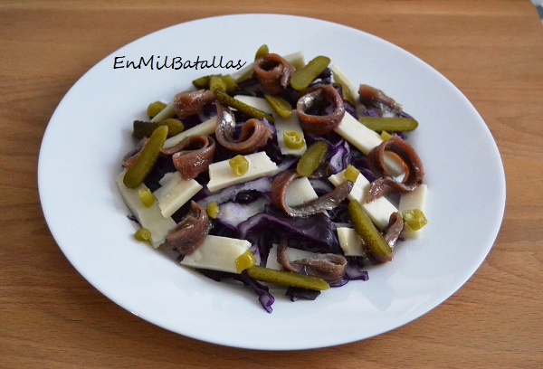 Ensalada de queso de oveja con lombarda - En Mil Batallas