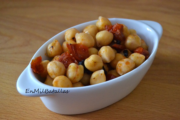 Garbanzos con ajo negro  y chorizo - En Mil Batallas