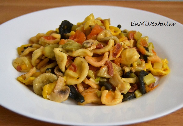 Orecchiette arcobaleno con champiñones - En Mil Batallas