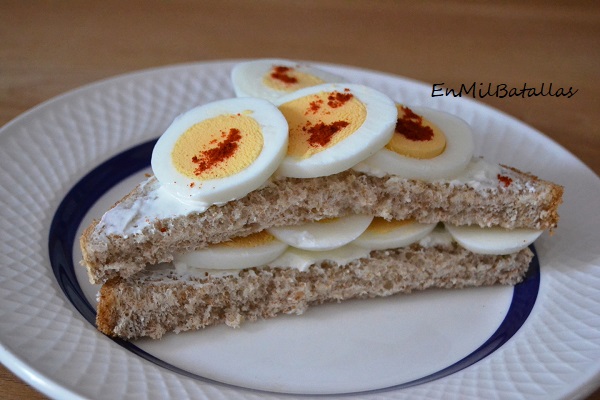 Sandwich de huevo duro - En Mil Batallas