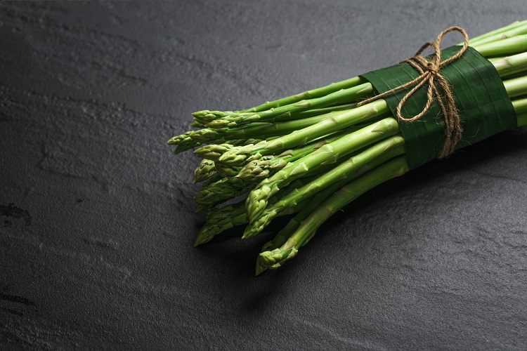 Cómo cocinar espárragos verdes - El Jardín de Venus