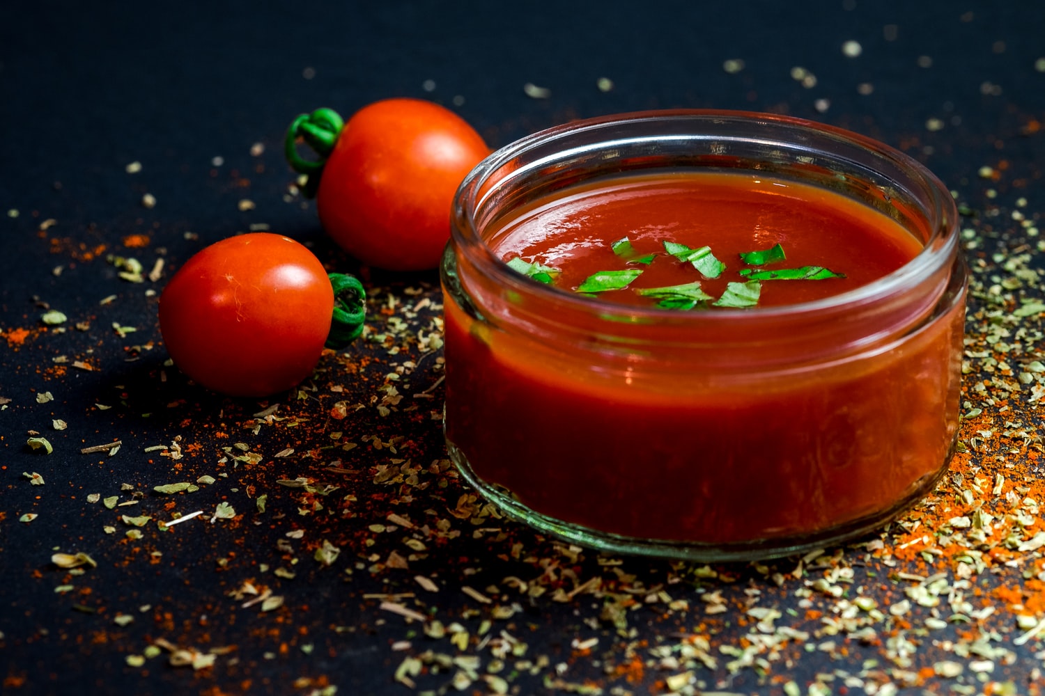 Cómo mejorar la salsa de tomate de supermercado - El Jardín de Venus