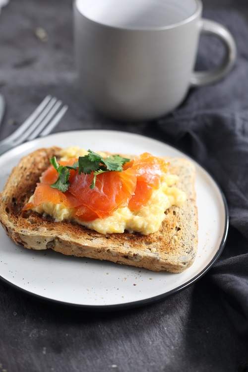 Cómo servir salmón ahumado para desayunar - El Jardín de Venus