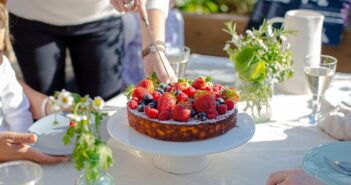 cómo convertir un bizcocho en una tarta - El Jardín de Venus