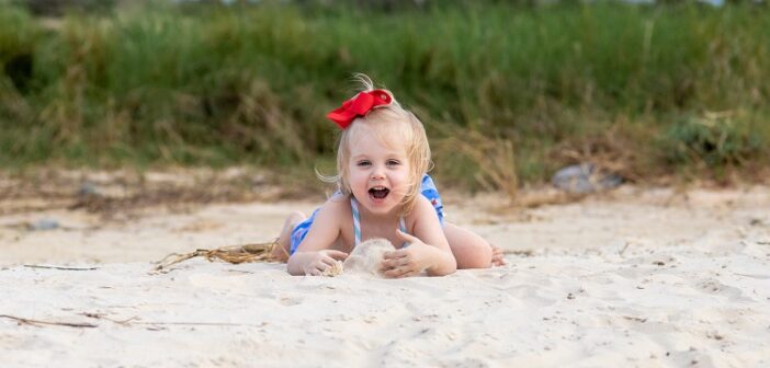 Juegos infantiles en la playa muy divertidos