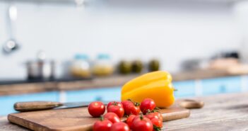 Cocinar con tomate y pimiento - El Jardín de Venus